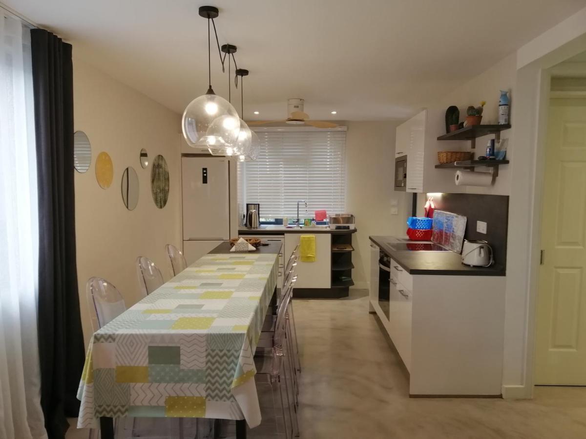 Les Cerisiers - Beach Apartment With Pool, Few Steps To The Beach Flic-en-Flacq 外观 照片
